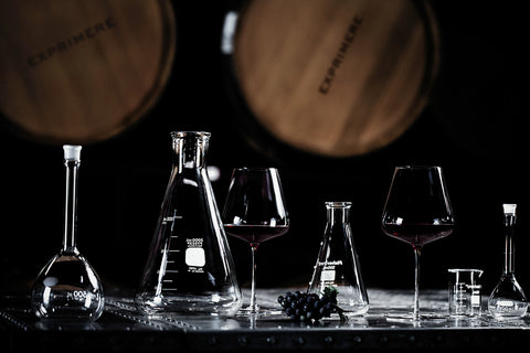 Exprimere wine glasses beakers and barrels